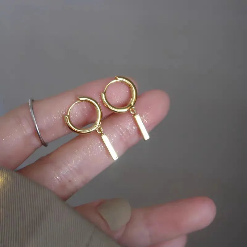Pendientes Aro Dorado Minimal | Aro con Barra Colgante